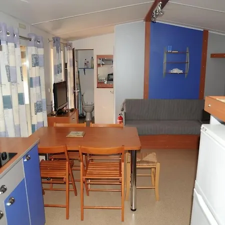 Mobil Home + Dependance Dans Jolie Parc Prive Serignan Exterior photo